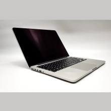 Apple MacBook A1502, 2015, i5 Renewed MacBook in Dubai, Abu Dhabi, Sharjah, Al Ain, Umm Al Quwain, Ras Al Khaimah, Fujairah, UAE